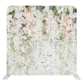 fotowand met witte en zachtroze bloemenprint als decoratieve achtergrond voor evenementen